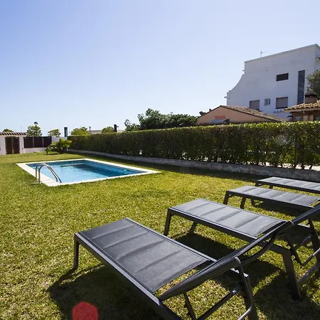 Cami Del Pinar Villa *